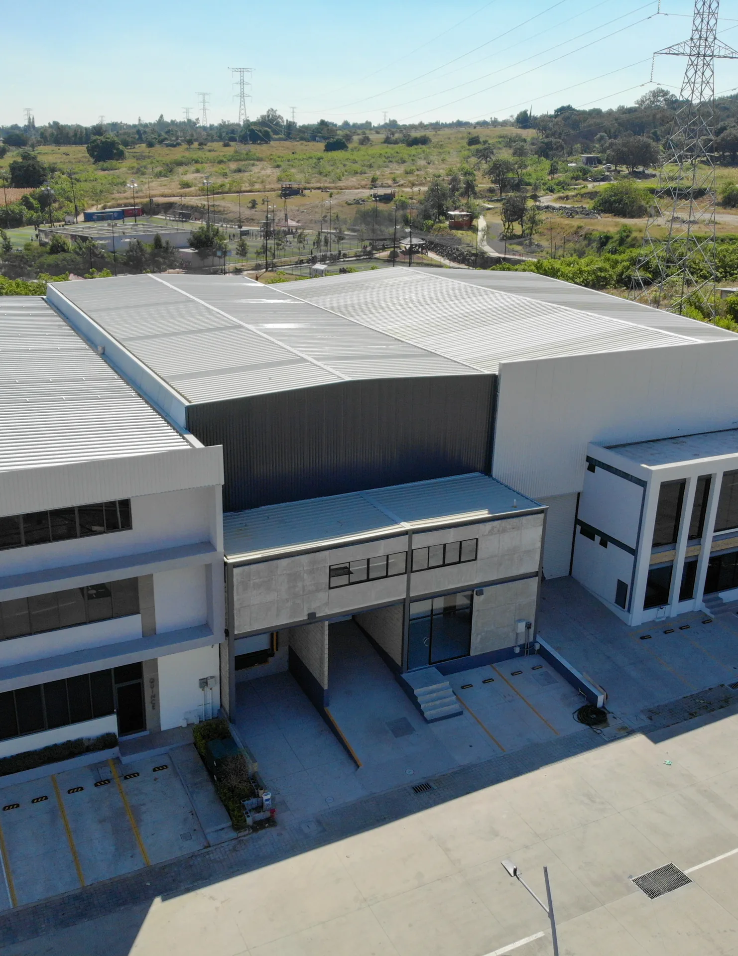 Vista de Nave West Plaza